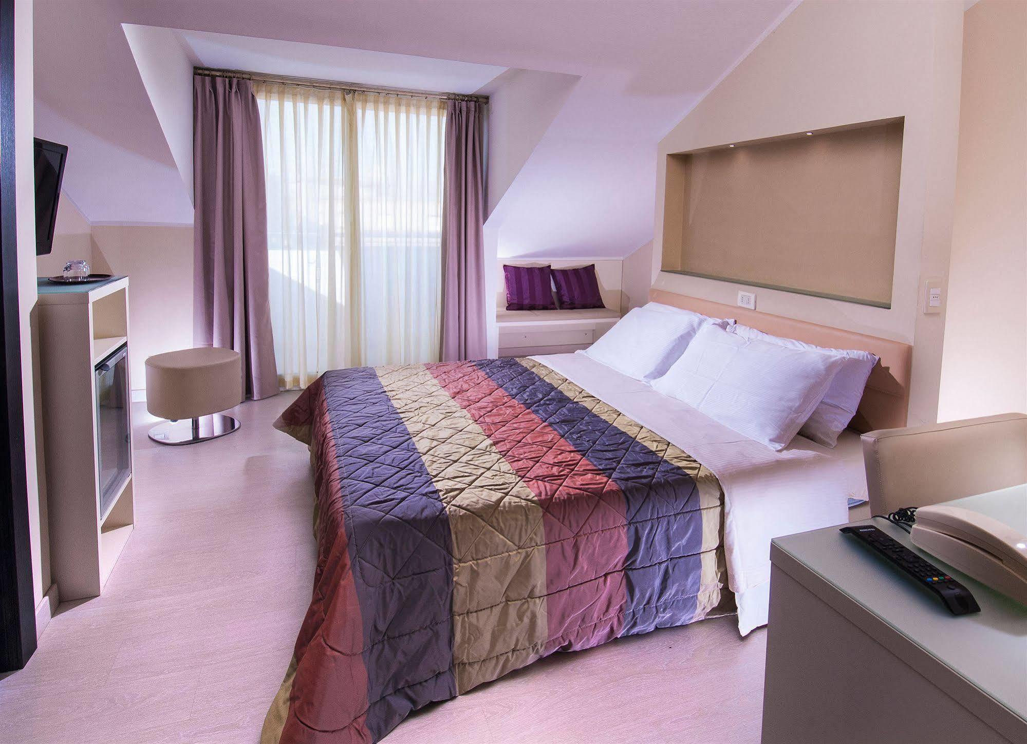 Hotel St. Moritz Bellaria-Igea Marina Exterior foto