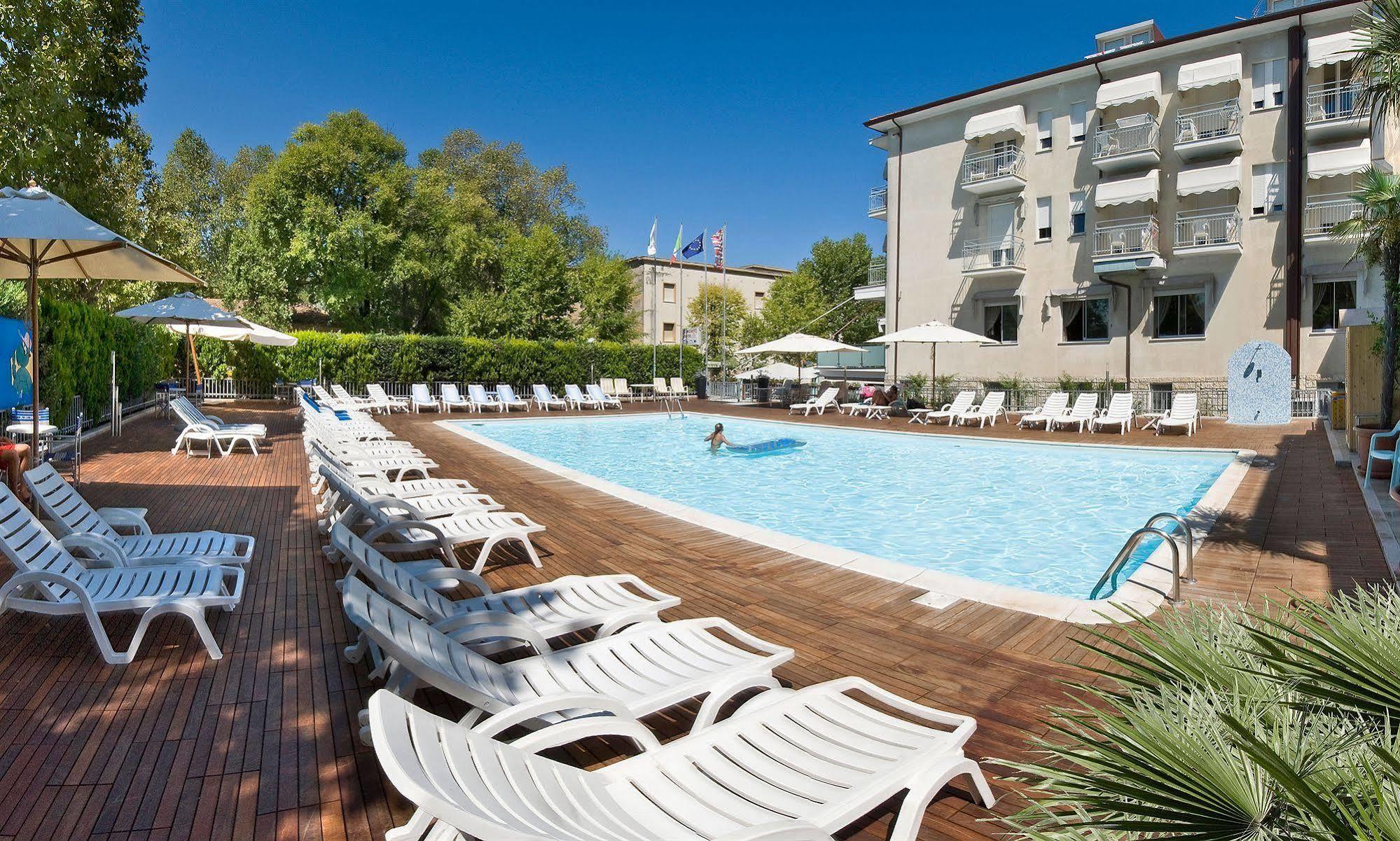 Hotel St. Moritz Bellaria-Igea Marina Exterior foto