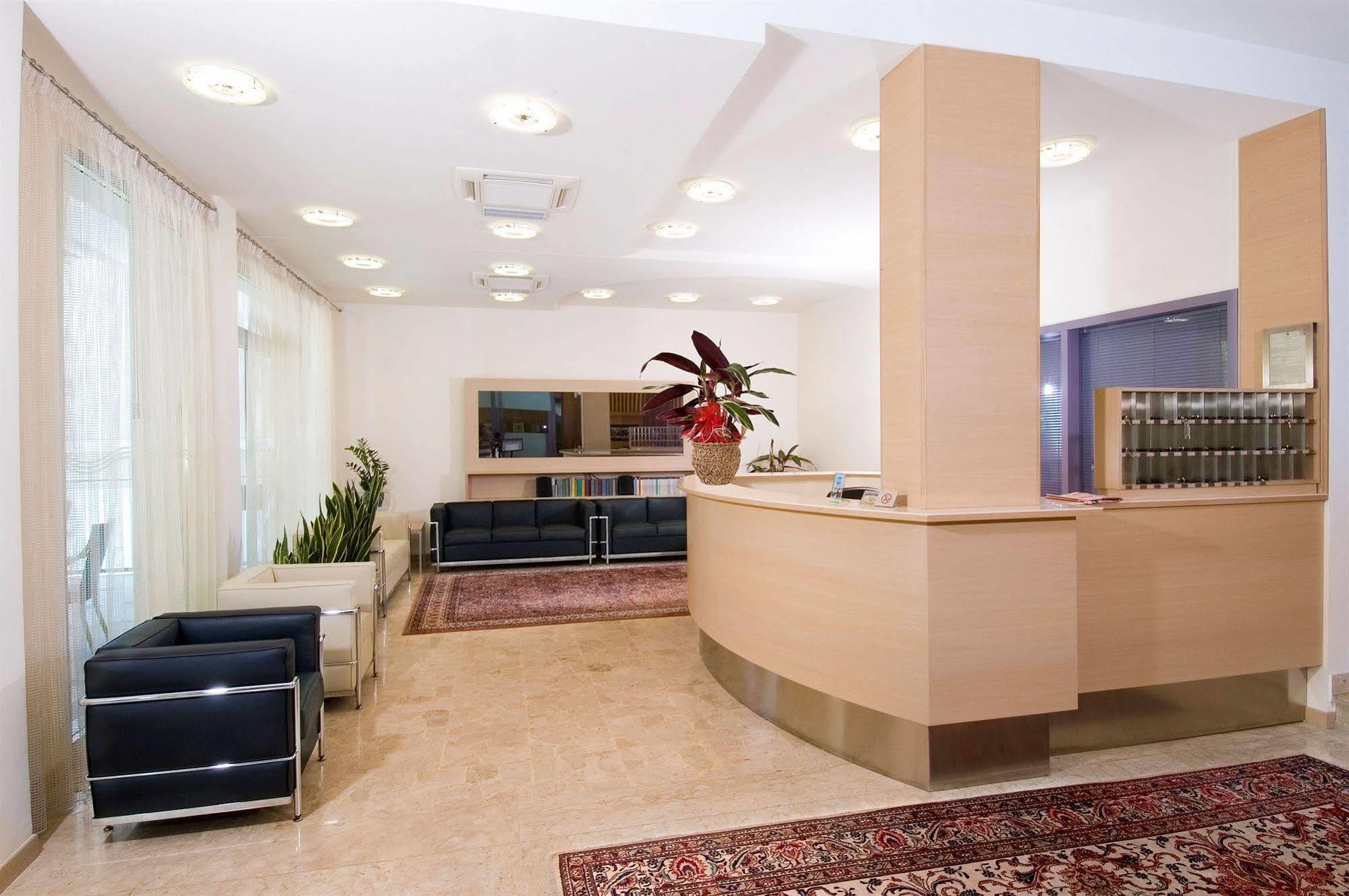 Hotel St. Moritz Bellaria-Igea Marina Exterior foto